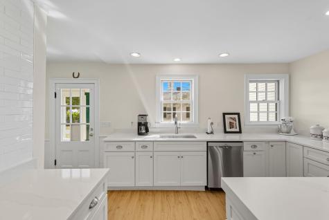 98 Main Street Falmouth MA 02540