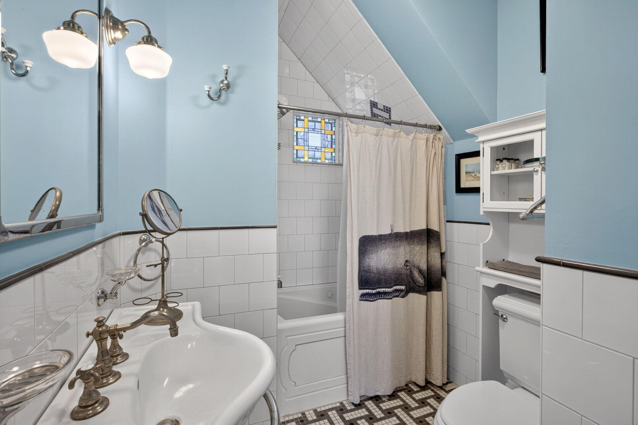 162 Bradford Street Provincetown MA 02657