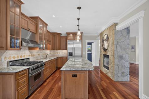 31 Quinns Way Mashpee MA 02649