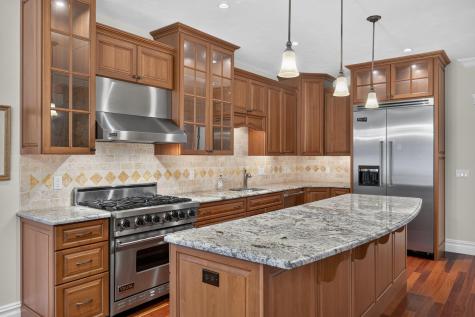 31 Quinns Way Mashpee MA 02649