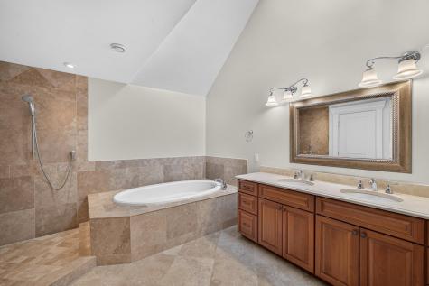 31 Quinns Way Mashpee MA 02649
