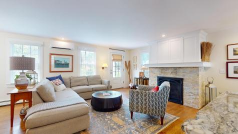 33B Conwell Street Provincetown MA 02657