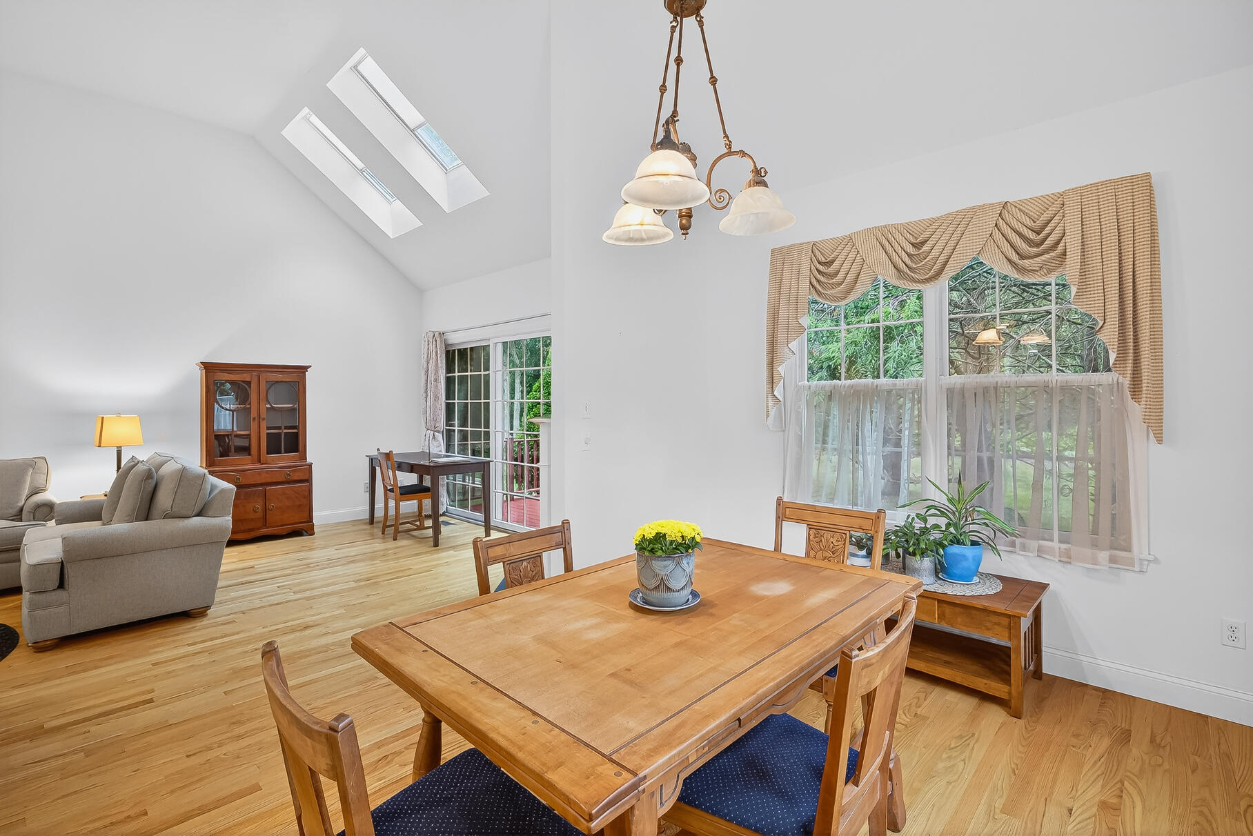 6 Mayfair Court Mashpee MA 02649