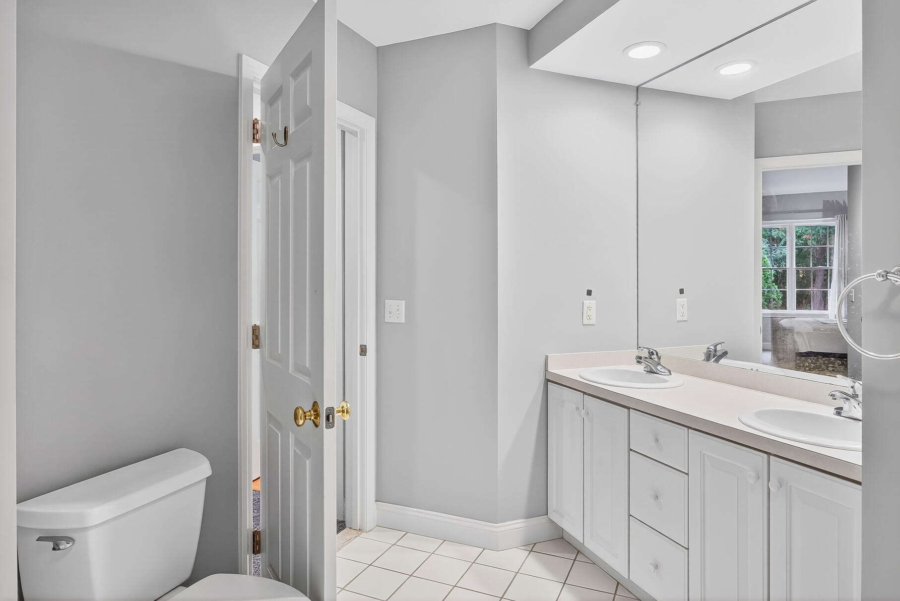 6 Mayfair Court Mashpee MA 02649