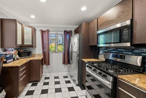 54 Bradford Street Provincetown MA 02657