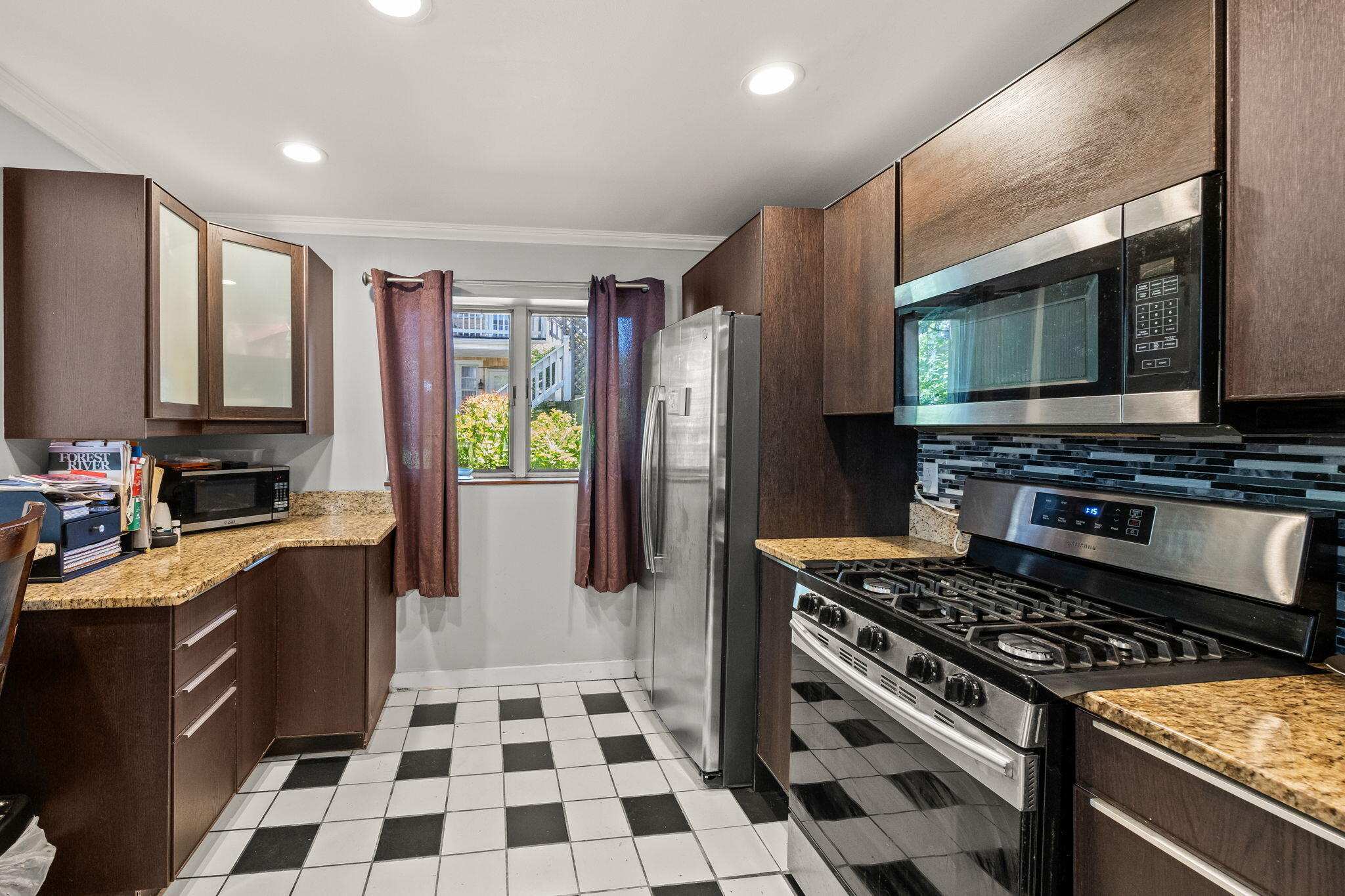 54 Bradford Street Provincetown MA 02657