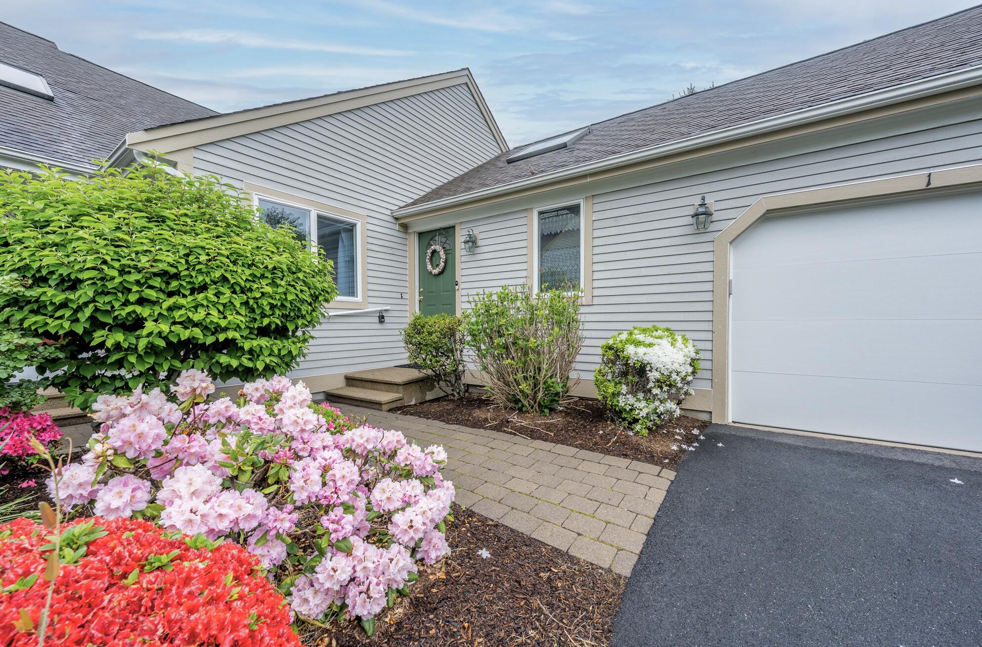 1 Woods Edge Lane Mashpee MA 02649