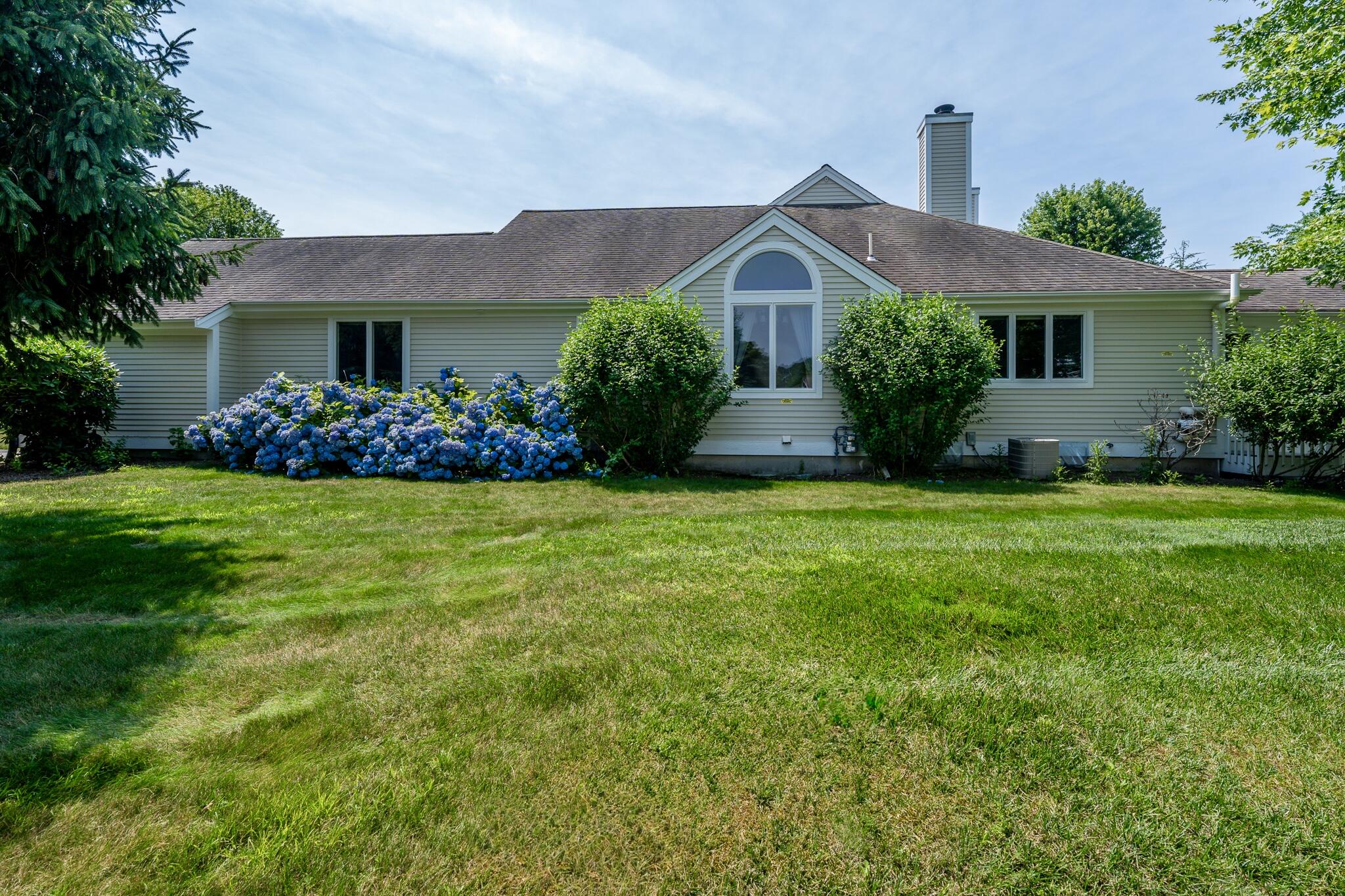 1 Woods Edge Lane Mashpee MA 02649