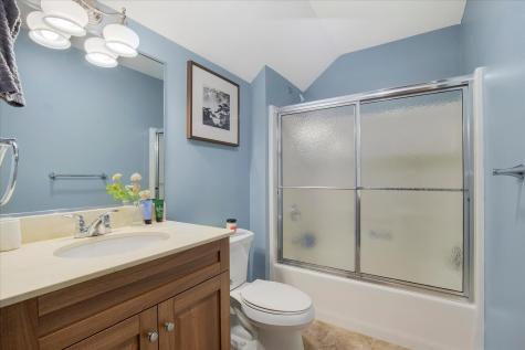 6 Amberwood Court Bourne MA 02532