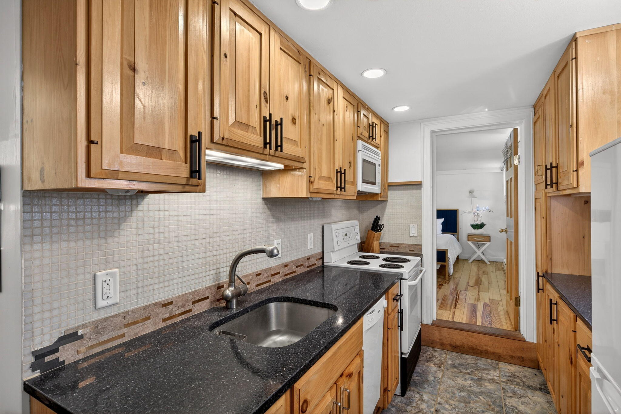 233 Bradford Street Provincetown MA 02657