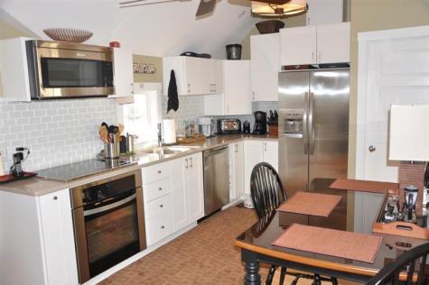 114 Commercial Street MA 02657