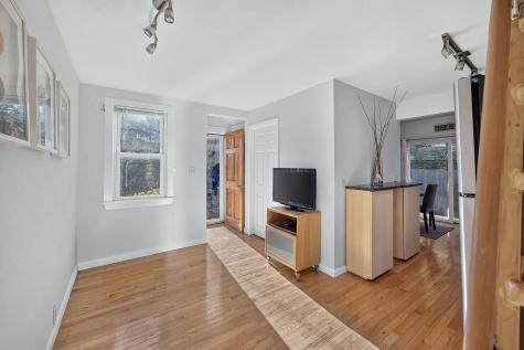29 Alden Street Provincetown MA 02657