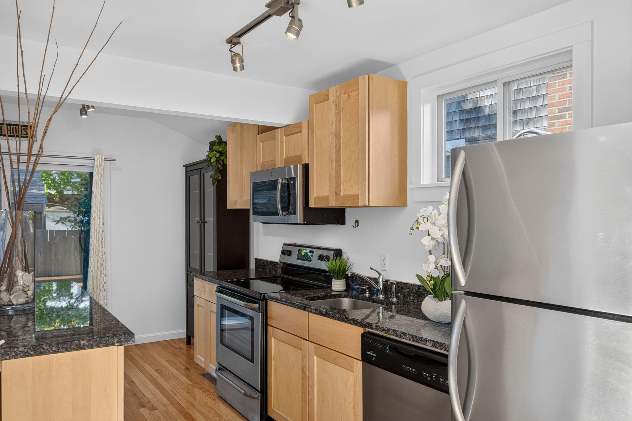 29 Alden Street Provincetown MA 02657