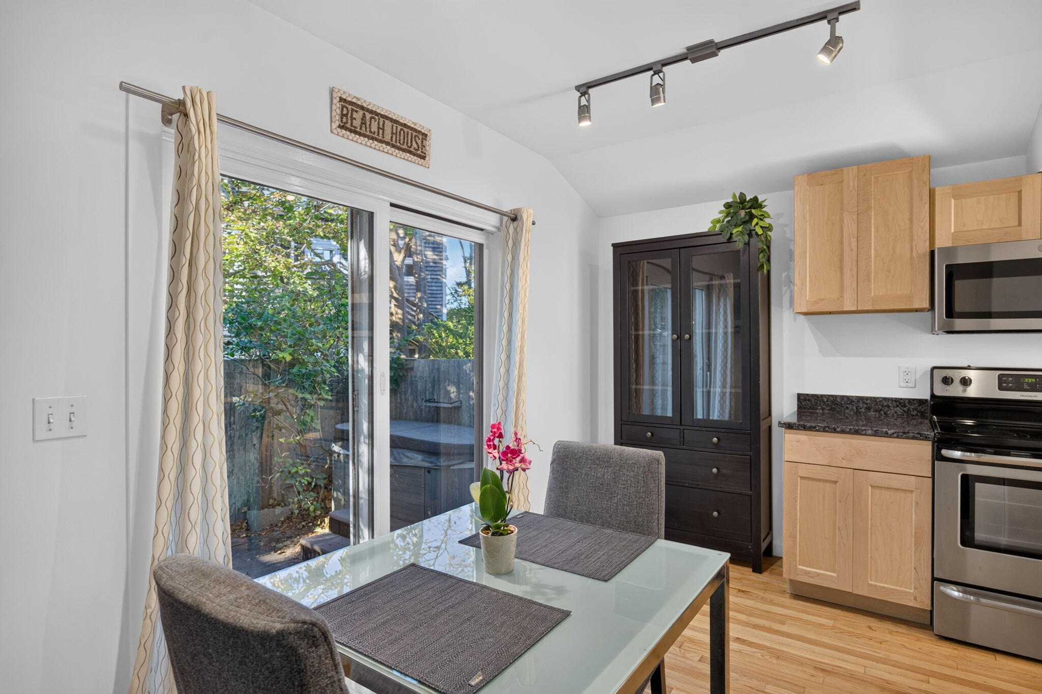 29 Alden Street Provincetown MA 02657