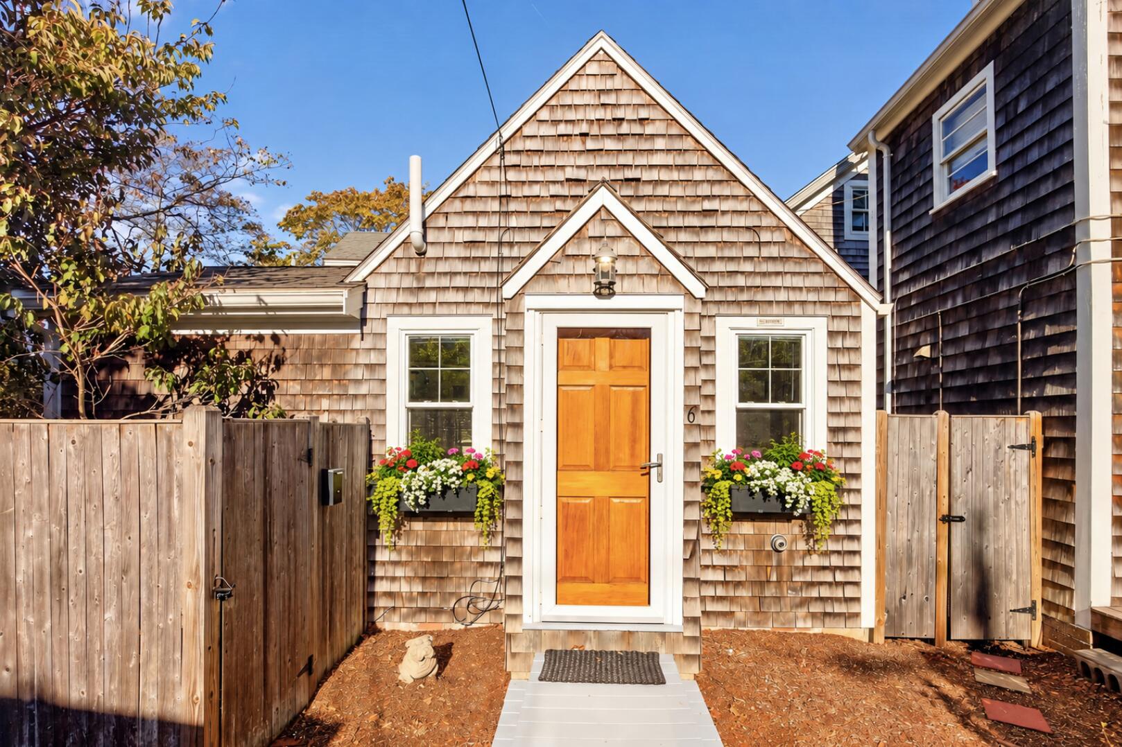 29 Alden Street Provincetown MA 02657