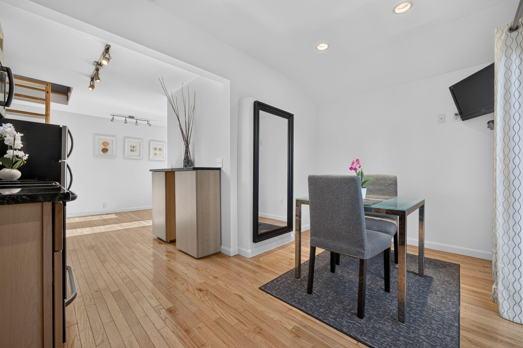29 Alden Street Provincetown MA 02657