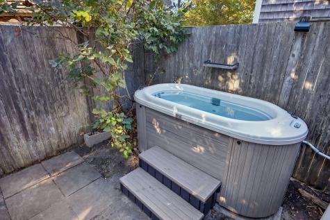 29 Alden Street Provincetown MA 02657