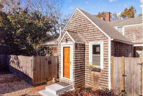 29 Alden Street Provincetown MA 02657