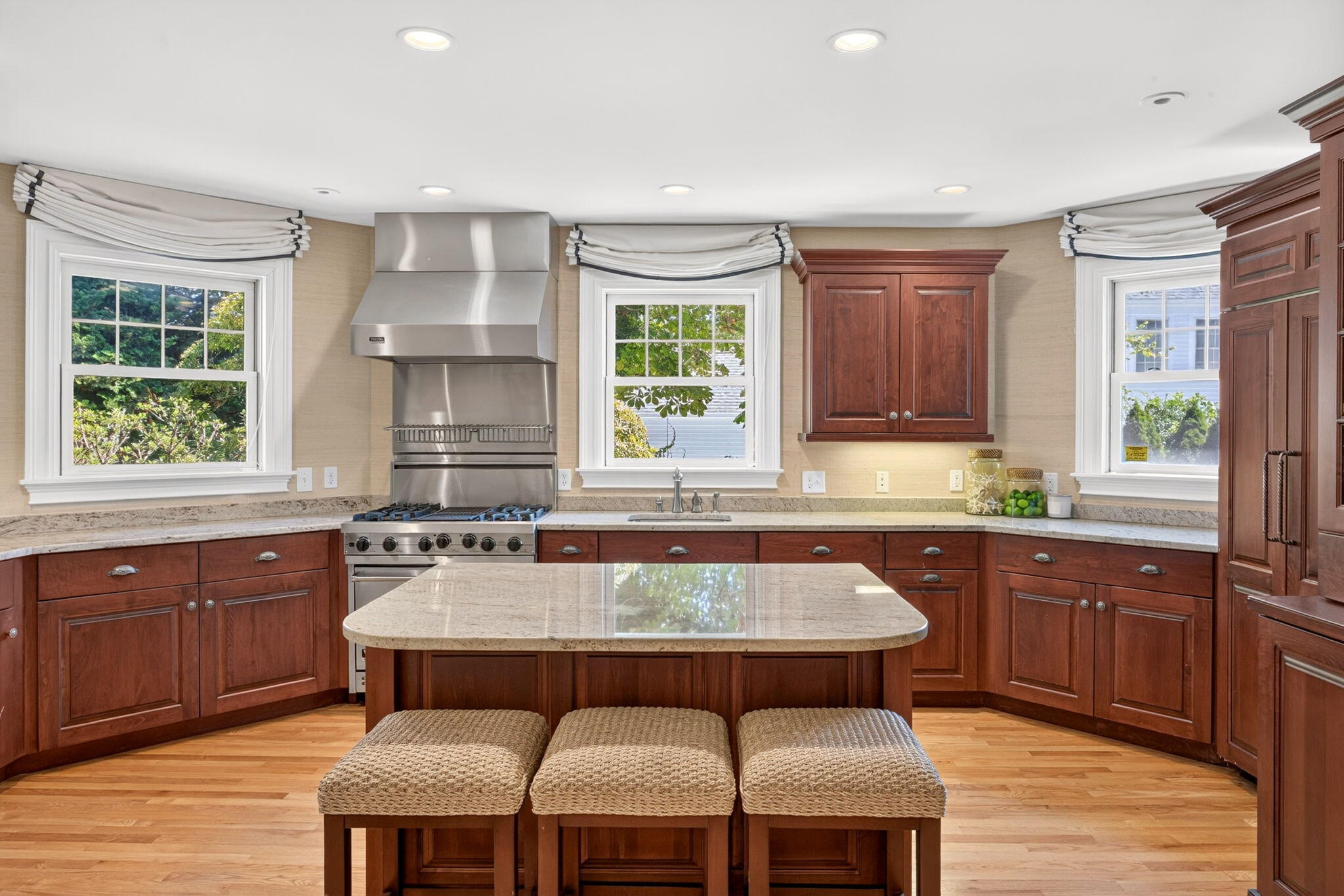 528 Main Street Harwich Port MA 02646