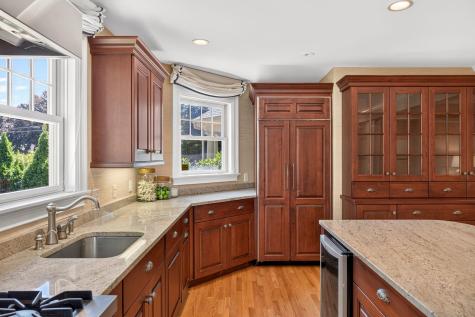 528 Main Street Harwich Port MA 02646