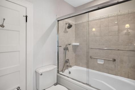 528 Main Street Harwich Port MA 02646