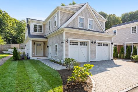 255 Old Main Road Falmouth MA 02556