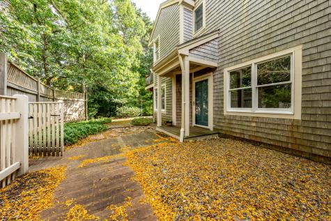 16 Boxwood Circle Yarmouth Port MA 02675