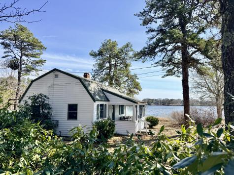 43 Pond Street Dennis MA 02670