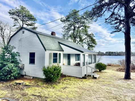 43 Pond Street Dennis MA 02670