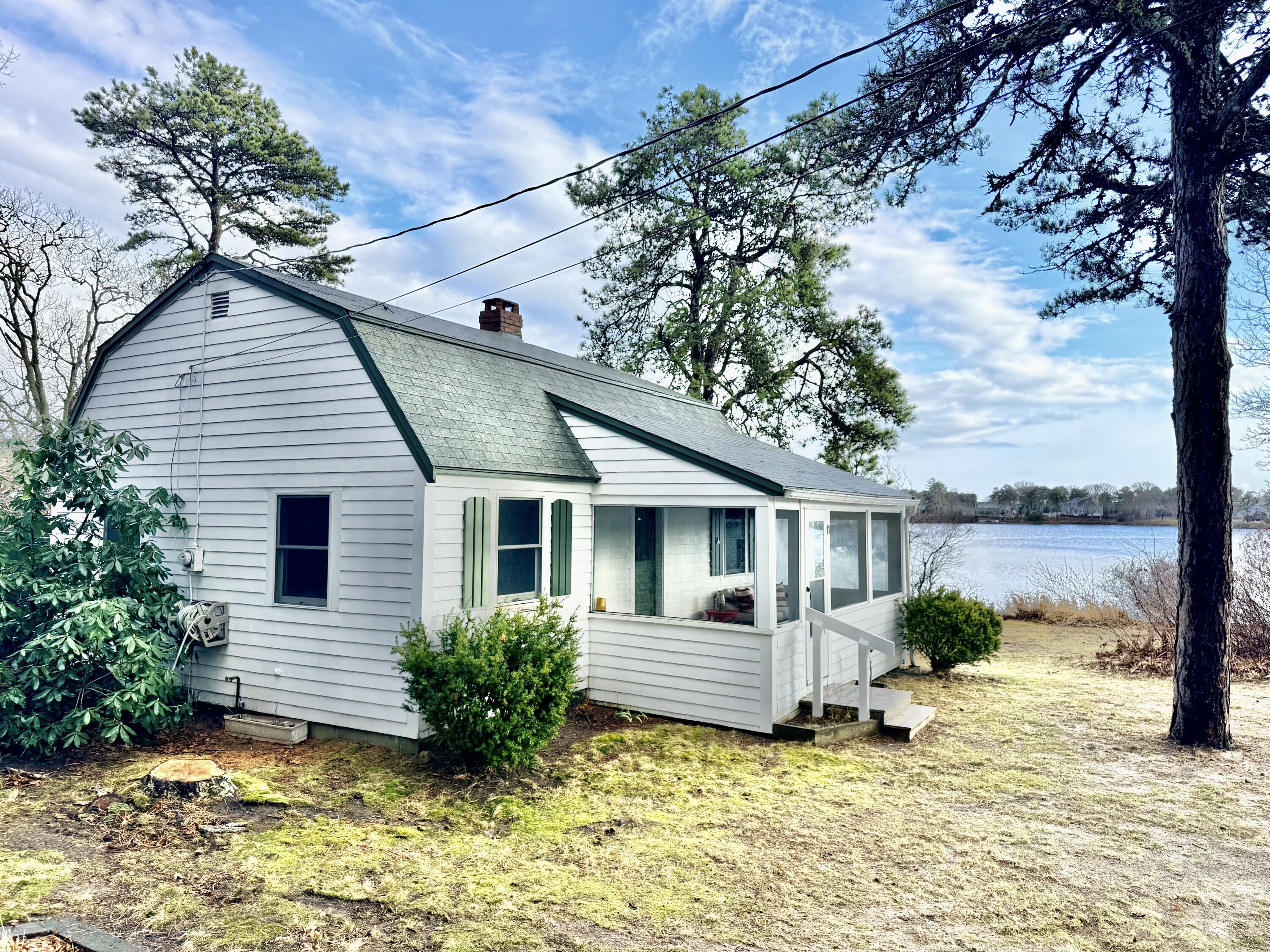 43 Pond Street Dennis MA 02670