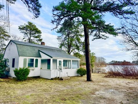 43 Pond Street Dennis MA 02670