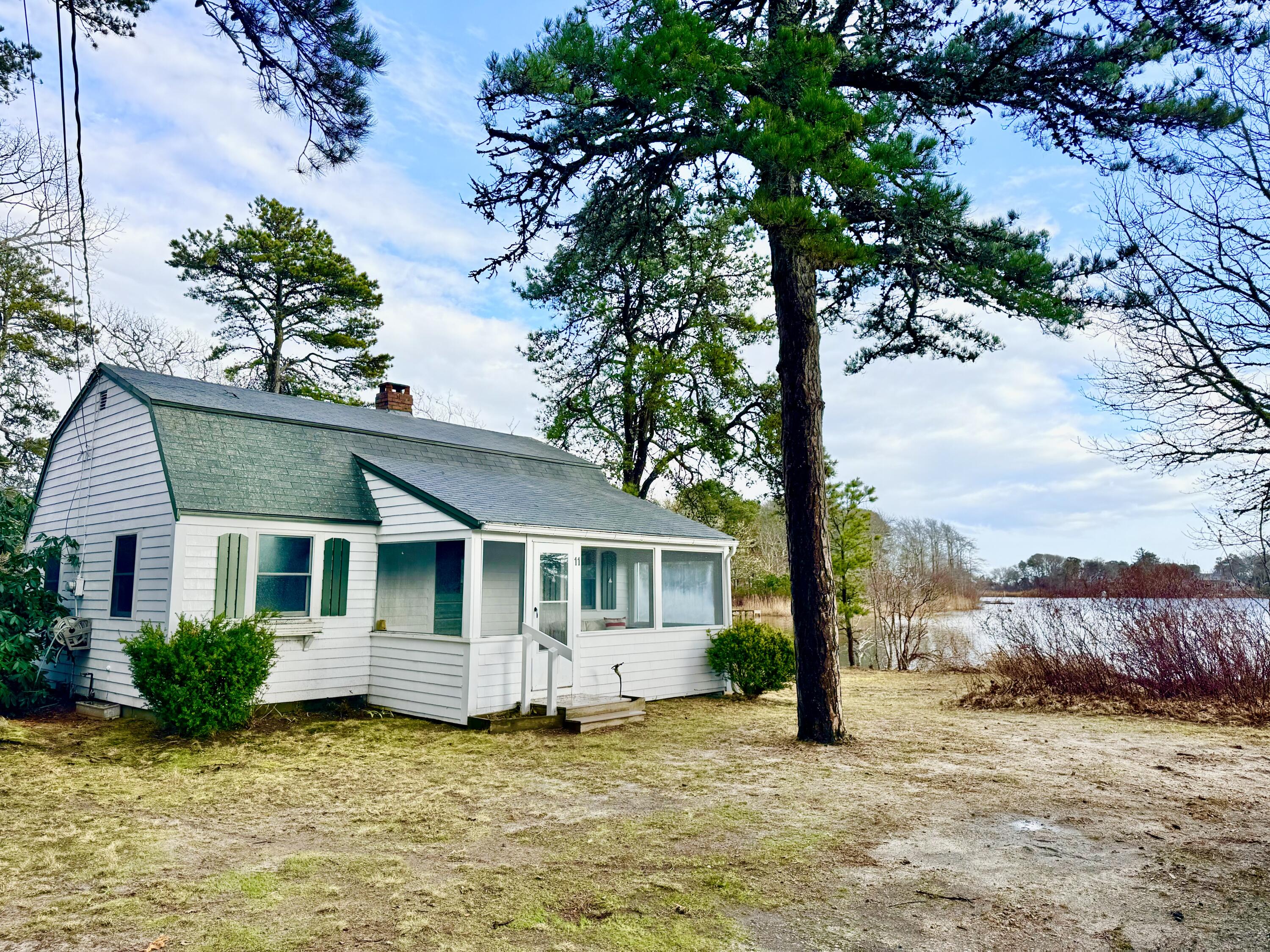 43 Pond Street Dennis MA 02670
