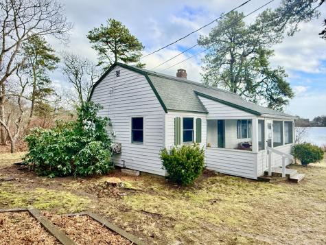 43 Pond Street Dennis MA 02670