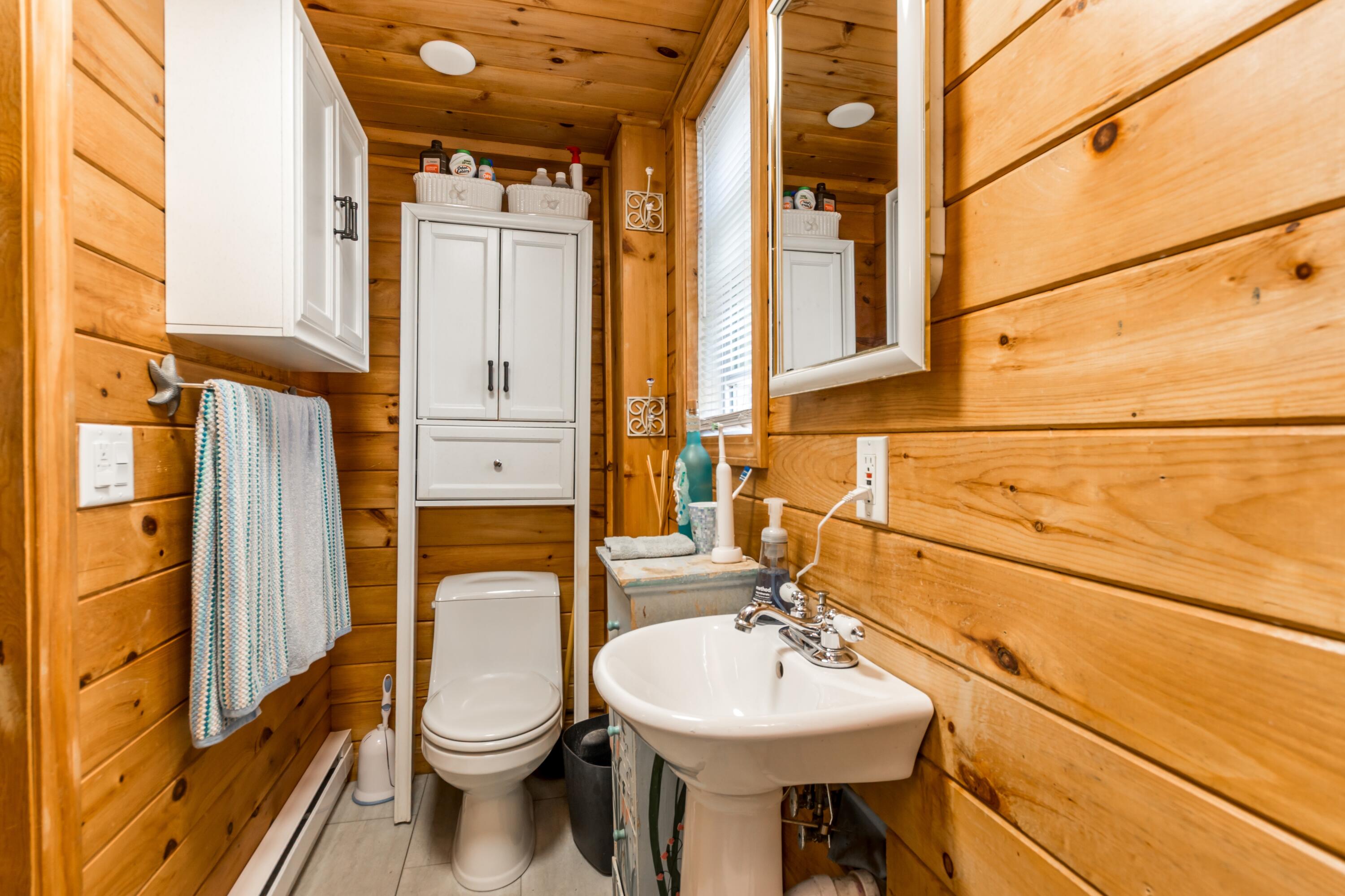 9 Bells Neck Road Harwich MA 02671