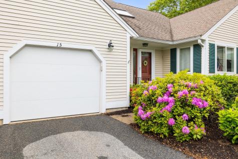15 Pebble Beach Avenue Mashpee MA 02649