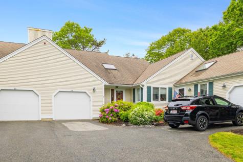 15 Pebble Beach Avenue Mashpee MA 02649