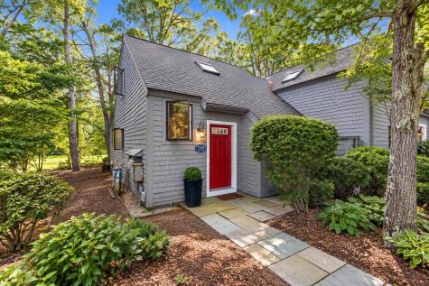 68 Mid-iron Way Mashpee MA 02649