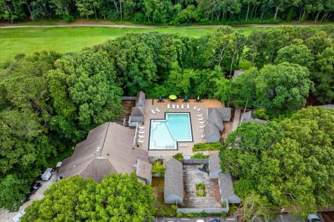 68 Mid-iron Way Mashpee MA 02649