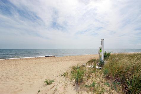 68 Mid-iron Way Mashpee MA 02649