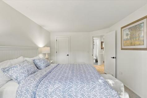 68 Mid-iron Way Mashpee MA 02649
