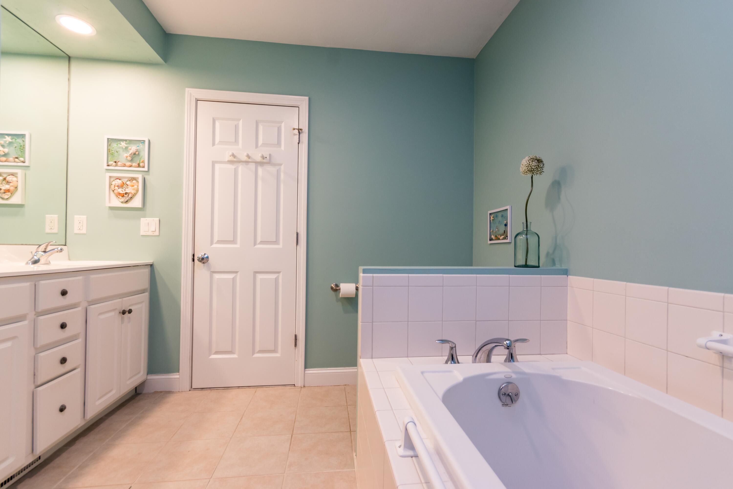 13 Hollyhock Knoll Court Bourne MA 02532