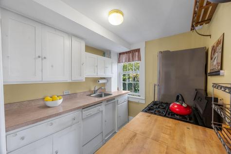 28 Commercial Street Provincetown MA 02657