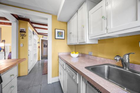 28 Commercial Street Provincetown MA 02657