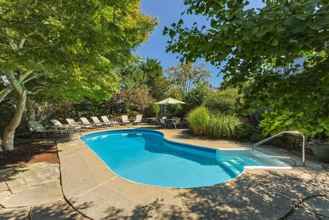 28 Commercial Street Provincetown MA 02657