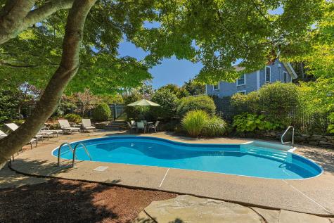 28 Commercial Street Provincetown MA 02657