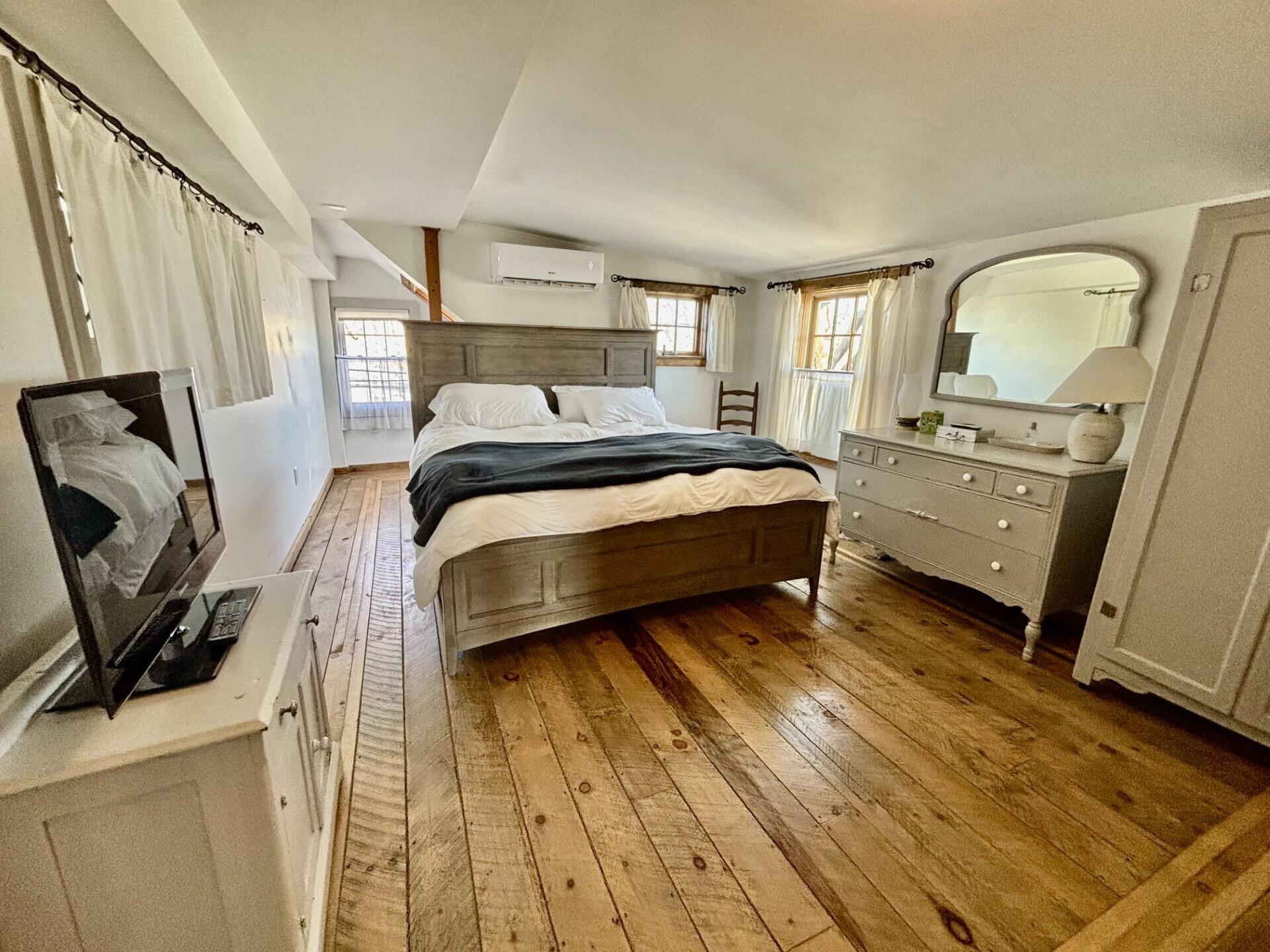 37 Circuit Avenue Oak Bluffs MA 02557