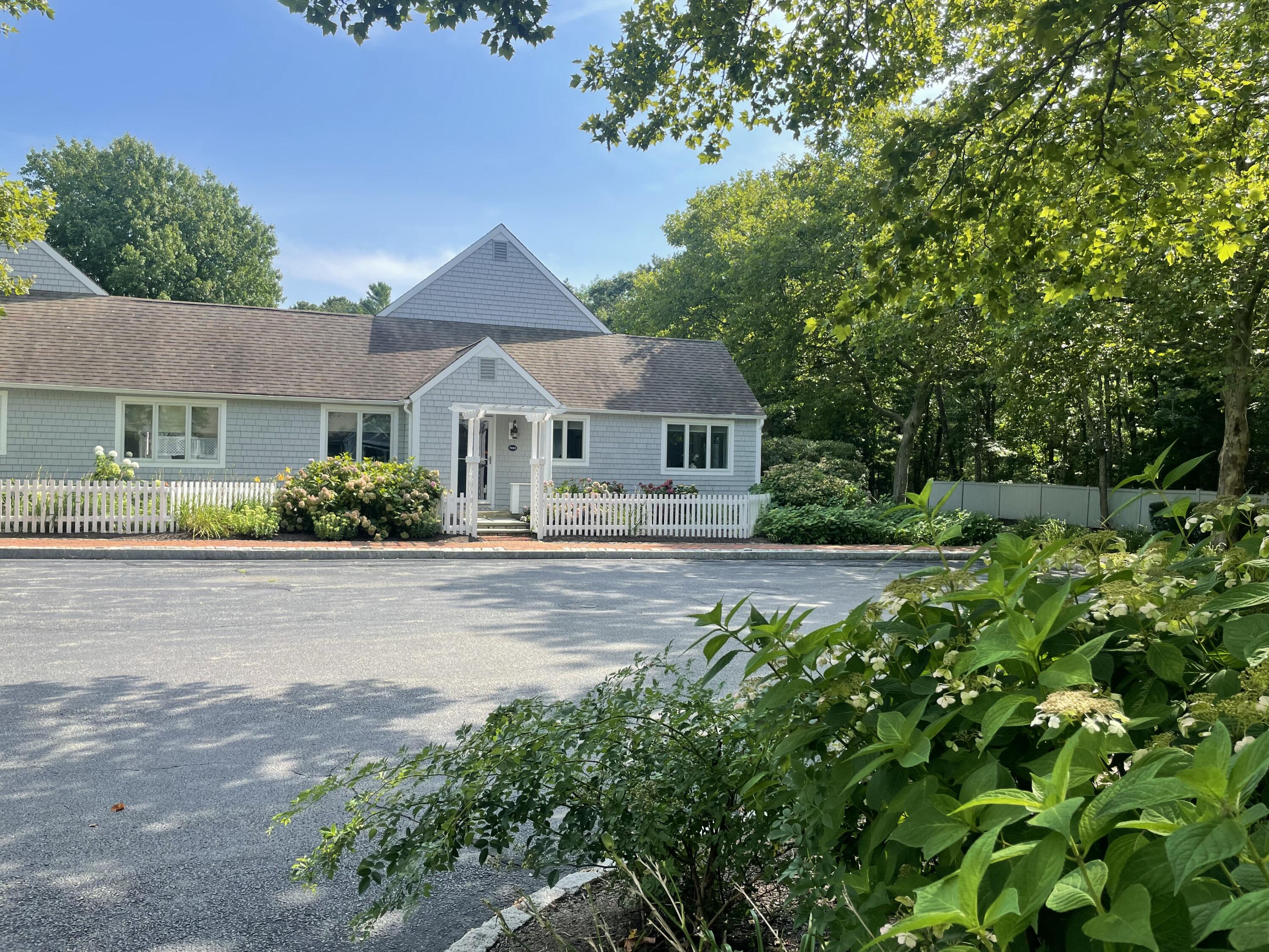 100 Mid-iron Way Mashpee MA 02649