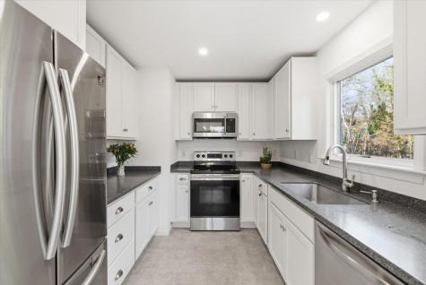 14 Harold Street Harwich MA 02646