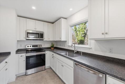 14 Harold Street Harwich MA 02646