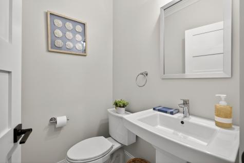 255 Old Main Road Falmouth MA 02556
